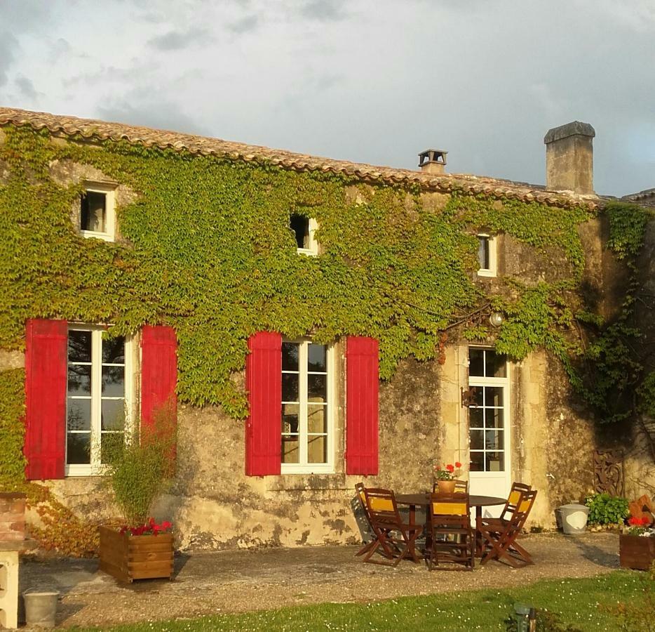 Villa Logis De Bois Roche Saint-Bonnet-sur-Gironde Exterior foto